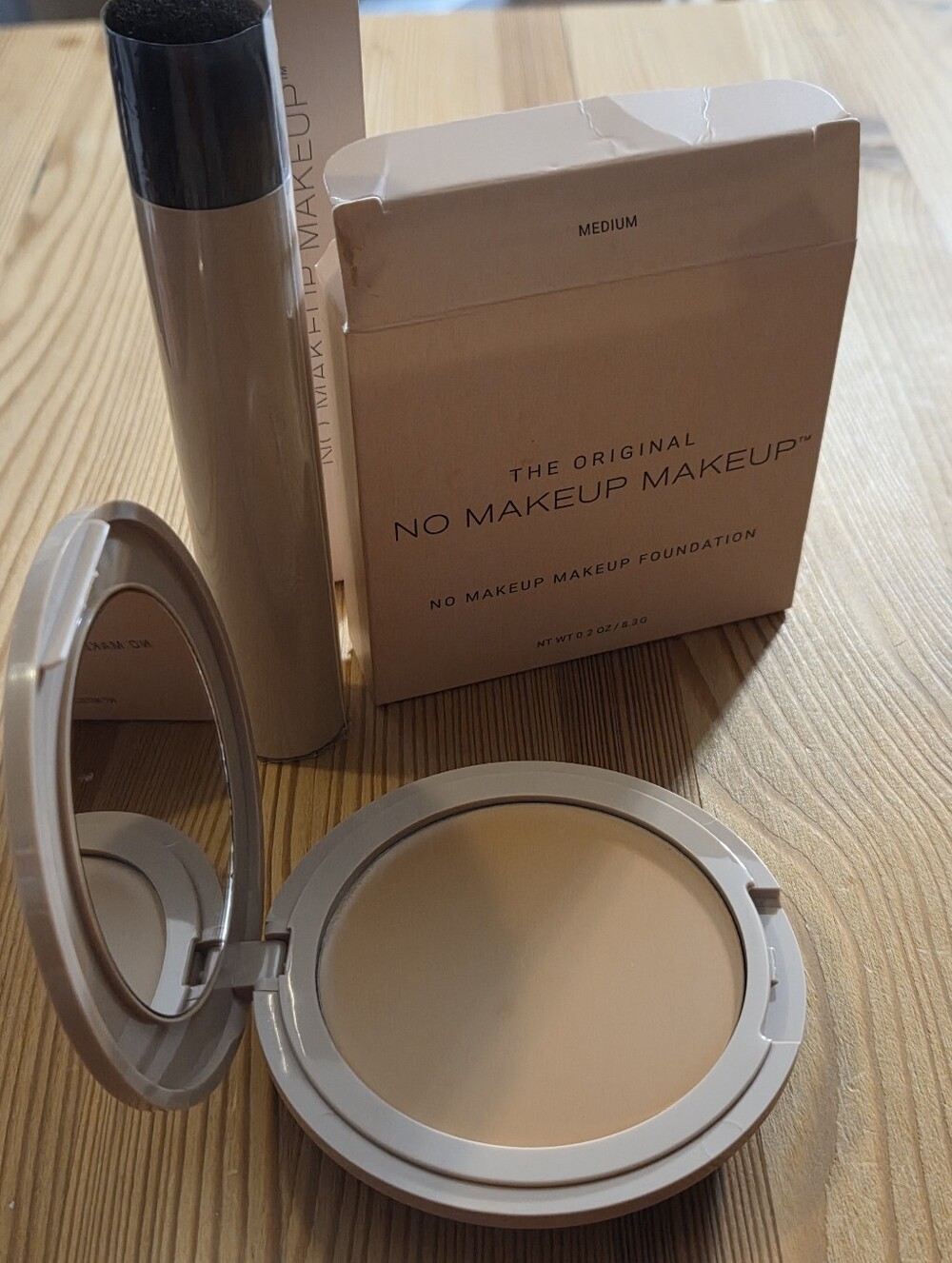 No Makeup Makeup Compact (Shade Medium) and Foundation Brush